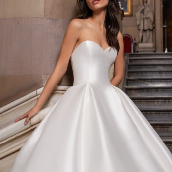 Pronovias 25 Close